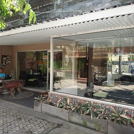 Отель Bali Dwipa Кута Экстерьер фото