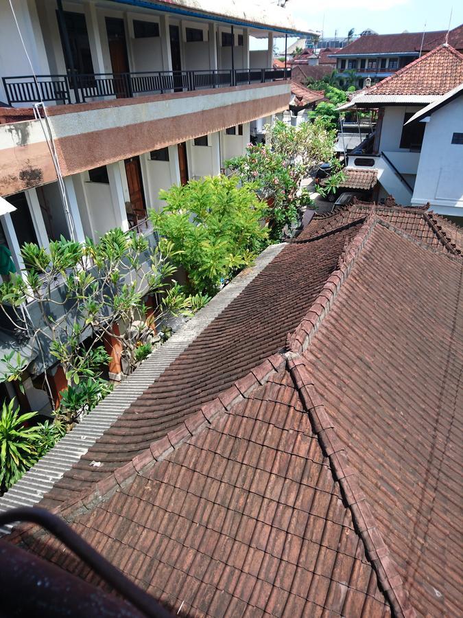 Отель Bali Dwipa Кута Экстерьер фото