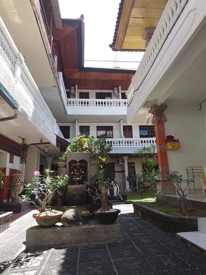 Отель Bali Dwipa Кута Экстерьер фото